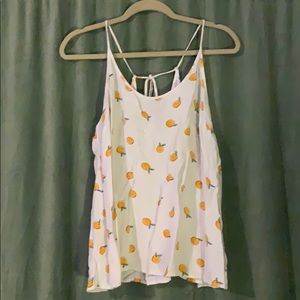 A New Day cute top with oranges XXL